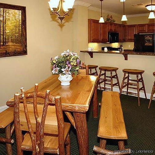 Summit Manor Condominiums Гетлинбург Стая снимка